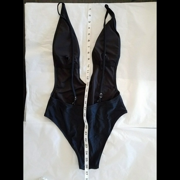 LAST CHANCE  One piece plunging neck swimsuit - Picture 4 of 4